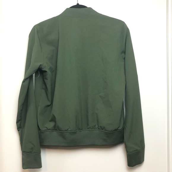 𝅺[ARDEN B] Olive Green light Bomber style jacket - Picture 2 of 4
